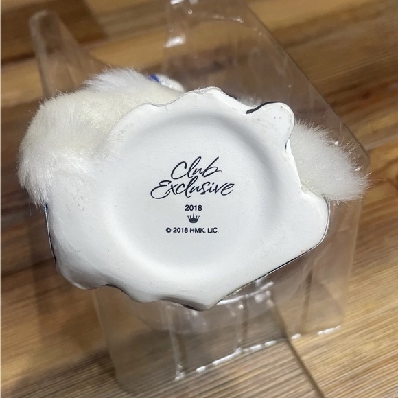 Hallmark Keepsake Ornament Club 2018 Special Edition Father Christmas Ornament - Picture 4 of 6